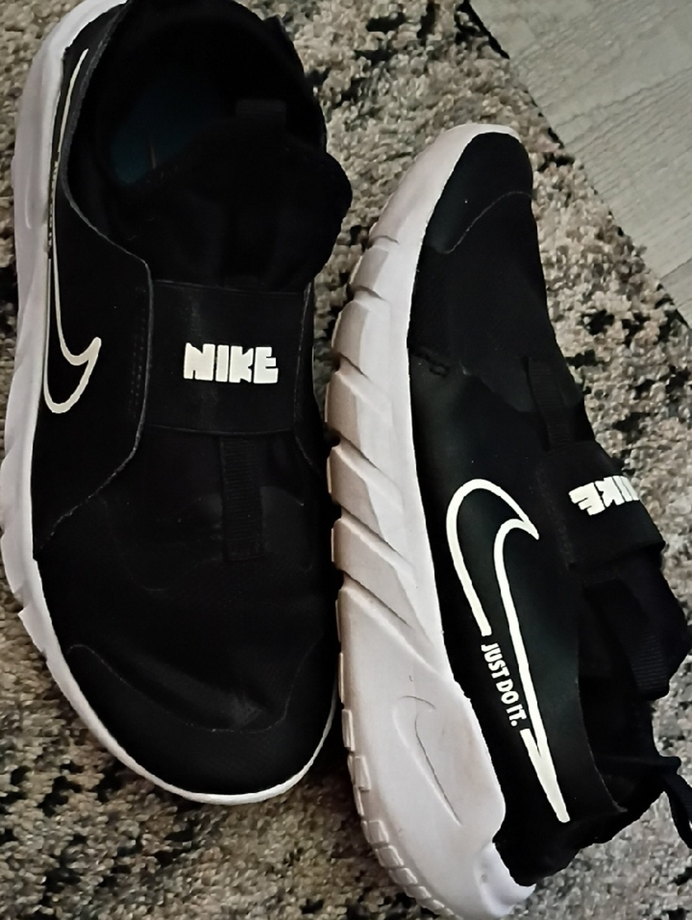 Nike Black & White Slip-On Trainers with Swoosh